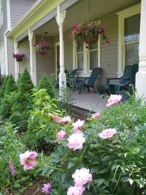 Front porch of The Henry Heisen House