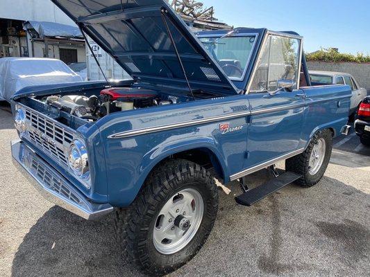 Ford Bronco in to fix some other shops faulty work!