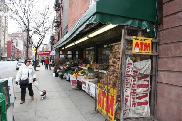 Chelsea Neighborhood:  HA HA FRESH Produce Market at 195 9th Avenue in NYC on Saturday afternoon, 25 March 2006 by Elvert Barnes