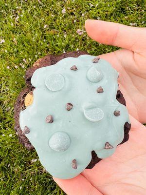 Mint Chip Cookies: chocolate dough, rich chocolate chips, and mint chips. A refreshing delight in every bite!