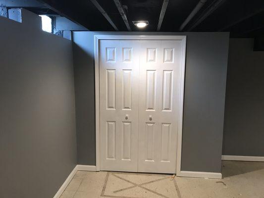 Basement bifold finished in Sterling Heights