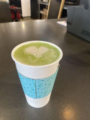 Matcha vanilla oatmilk latte