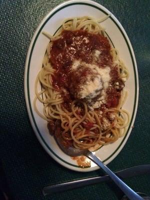 Spaghetti with meat sauce and one meatball