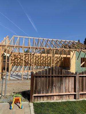 Trusses on!