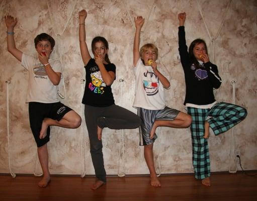 TweenTEEN Yoga & Mindful Eating - 8 wk class series for 10-15 yr olds to have fun practicing yoga and healthy eating