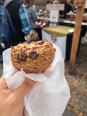 Gluten free Dark chocolate oatmeal cookie