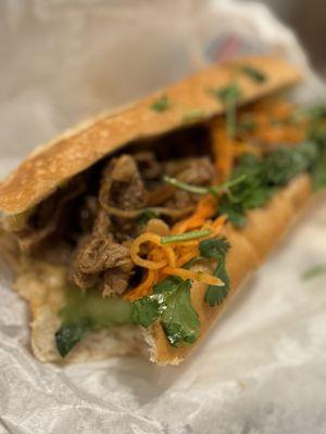 banh mi with grilled pork