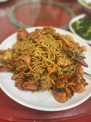 Lobster Yi Mein