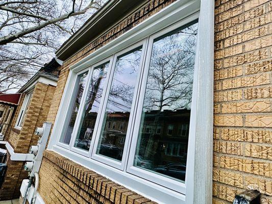 4 wide casement windows
Nice and neat capping and caulking