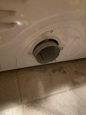 Vent tube not attached and no clamp