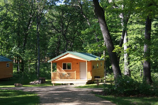 Deluxe cabins with AC and bathroom