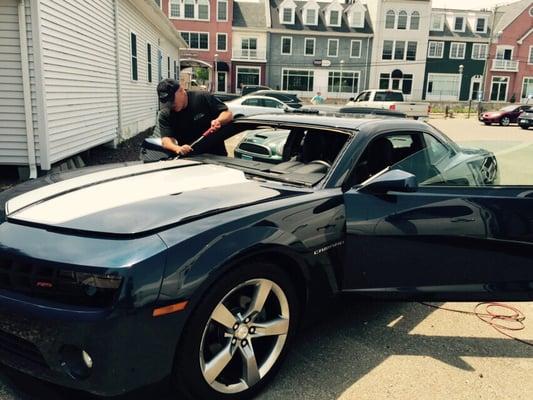 Windshield replacement of a 2014 Chevrolet Camaro