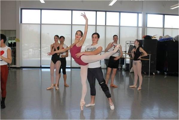 Professional dancers at Continental Ballet Company, Annie Nimmo and Christian Chermak, partner in a rehearsal. Photo: G. Spooner