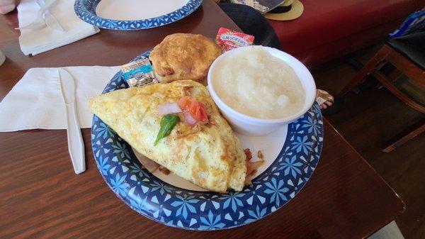 Great breakfast, crab omelette, grits and huge biscuit. So yummy and very friendly staff.