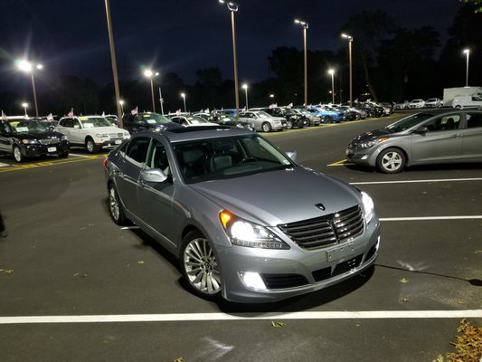 Our new to us, Genesis/Equus What a cool car.