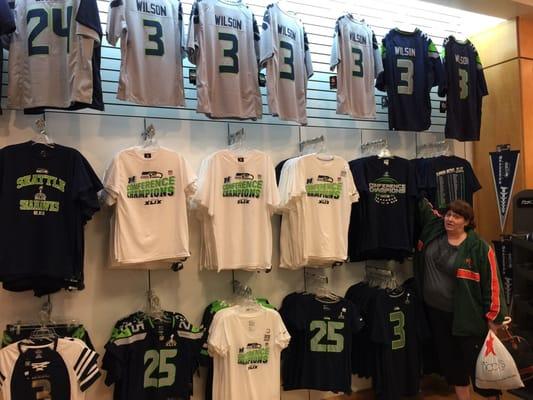 Ma Dukes hunting for some new 12s gear for the Super Bowl!