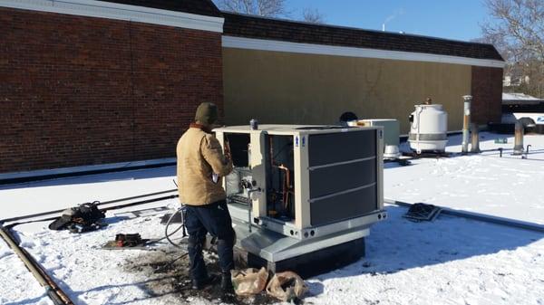 2015 snow storm left client without heat. New Lennox unit installed and operational within 2.5 hours...