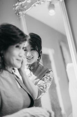 Getting ready: Mother & Daughter