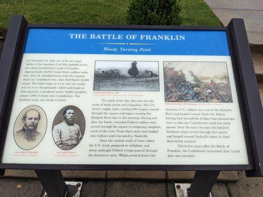 Marker in front of the Williamson County Courthouse