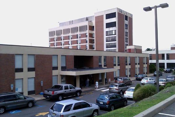 Physician's Office Bldg
 220 Hamburg Tpke, Wayne, NJ