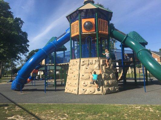 Super fun park for the kids. Lots of slides and fun stuff to do.