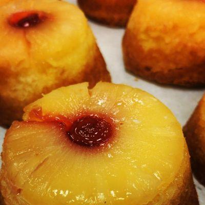 Pineapple upside down cake