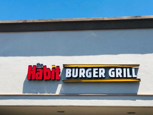 the Habit BURGER GRILL 1000 Oaks, California