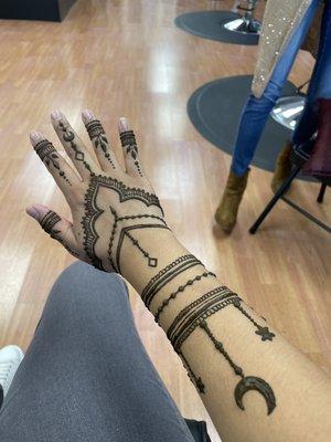 Henna hand :)