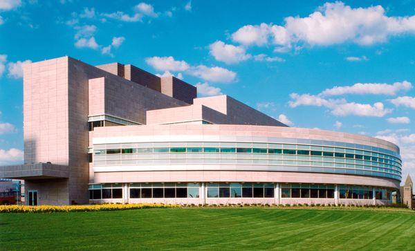 Cleveland Clinic - Cole Eye Institute