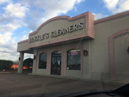 Brickle's Cleaners & Laundry