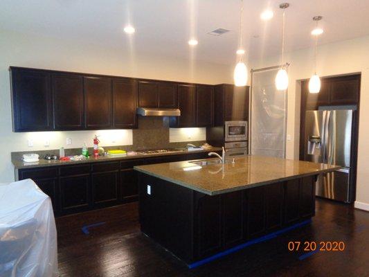 Kitchen Island before pullout