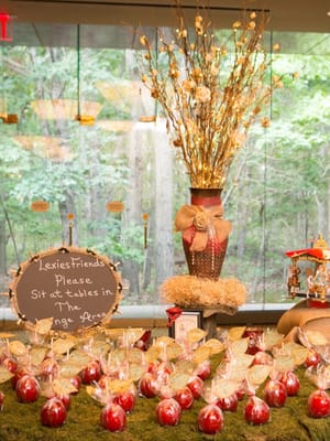 Vintage Carnival Place Card Table