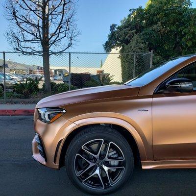 Mercedes-Benz GLE 53 wrapped in satin rose gold.