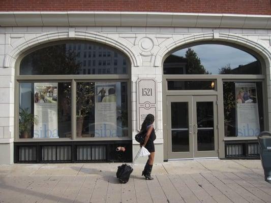 Entrance on Washington Avenue.