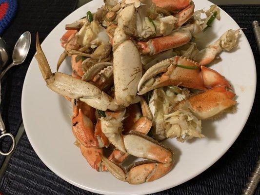 Sautéd crab with ginger and garlic