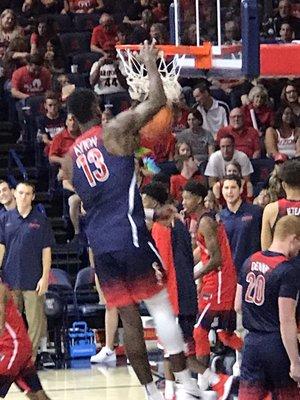 Deandre Ayton in az red blue preseason exhibition now a # 1 draft pick