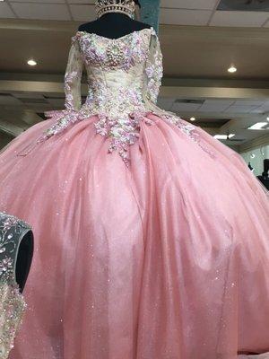 This is the dress that my sister wore for her quincés and honestly it is so beautiful and the quality is amazing!! Recommend this store