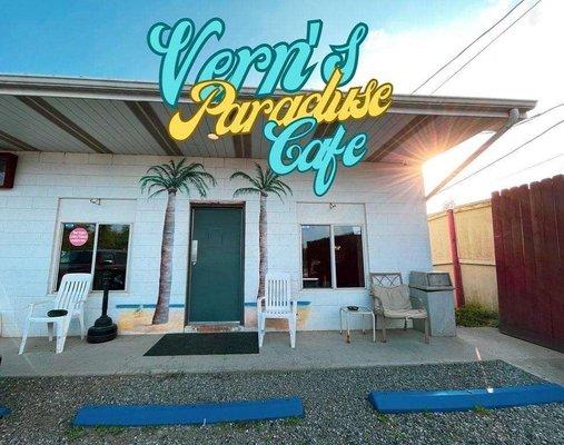 Vern's Paradise Cafe