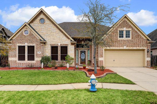 2105 Stonewood Heights, Pearland TX