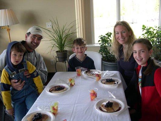 Memorial Day Pancake Breakfast for boaters at Pikes Bay Marina