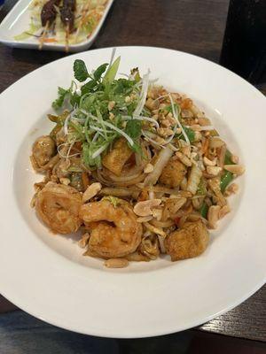 Shrimp pad Thai