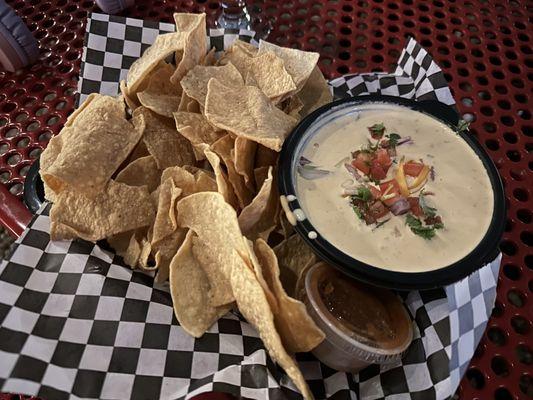 Chips and queso