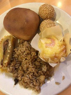 Yeast roll, sesame ball, custards shrimp thing, teppanyaki fried rice, prime pie