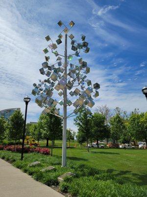 Science Spectrum sculpture