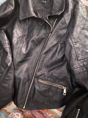 Brand new ana leather jacket size XL from jcpenny mint condition. Offered 6 bucks for it