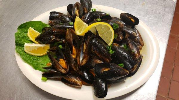 Boiled mussels