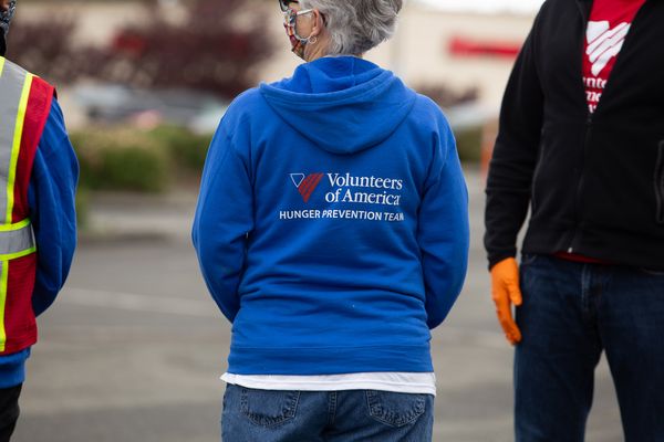 Volunteering at the food bank is a great way to serve your community. Join us!