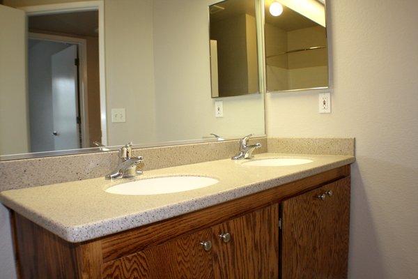 2 bedrooms have double sinks in the bathroom