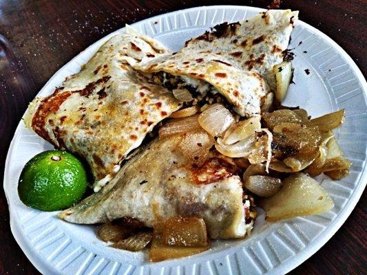 Pollo Quesadilla