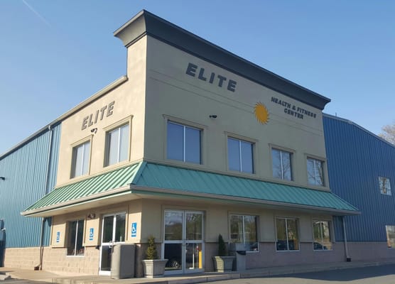 Elite Health & Fitness offers a variety of fitness programming, personal training, sports performance, and Physical Therapy services.